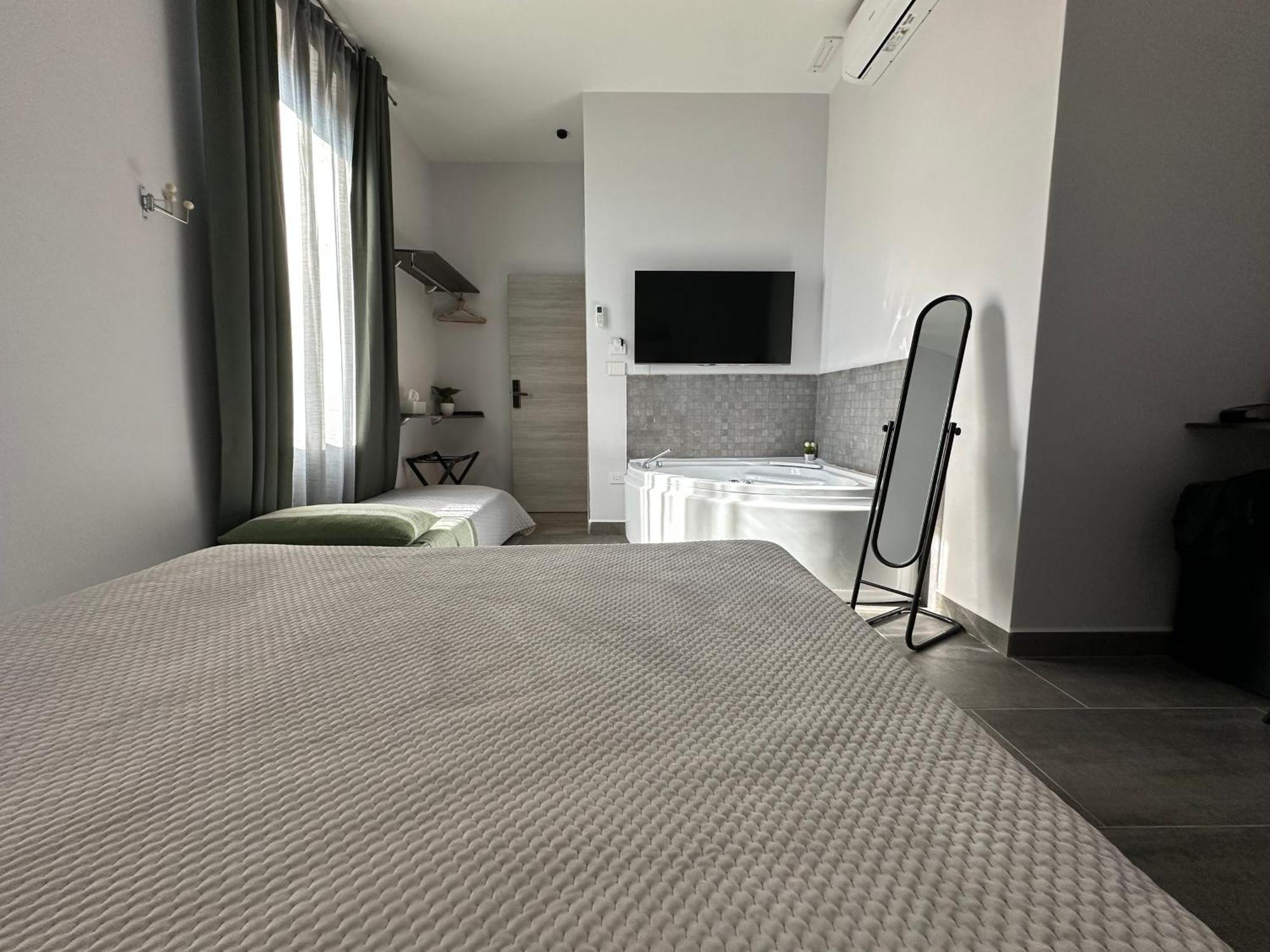 Zeta Boutique Hotel Caserta Kültér fotó